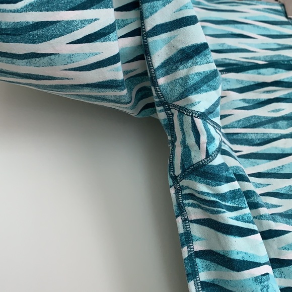 Nike Legendary Cropped Leggings Blue Print SzXS - Picture 11 of 11